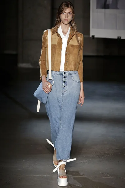 Look 11